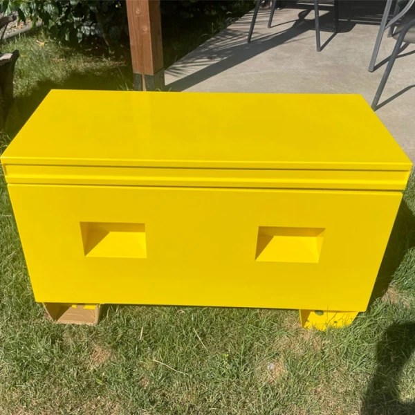 BAUL METALICO AMARILLO PARA FAENAS 04